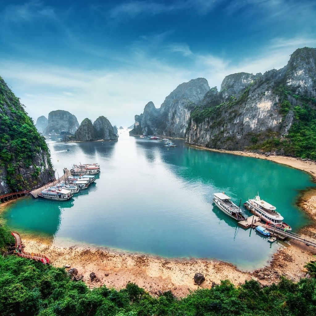 Top 10 Must-See Places in Vietnam - Ha Long Bay history and geography