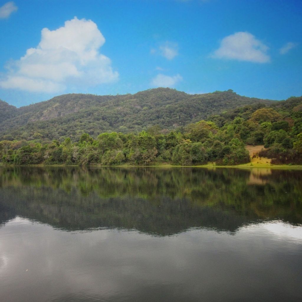 Mesmerizing Mannavanur Lake neear Poombarai in Kodaikanal