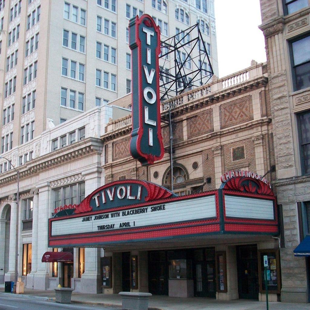 See a show at the Tivoli Theatre in Chattanooga