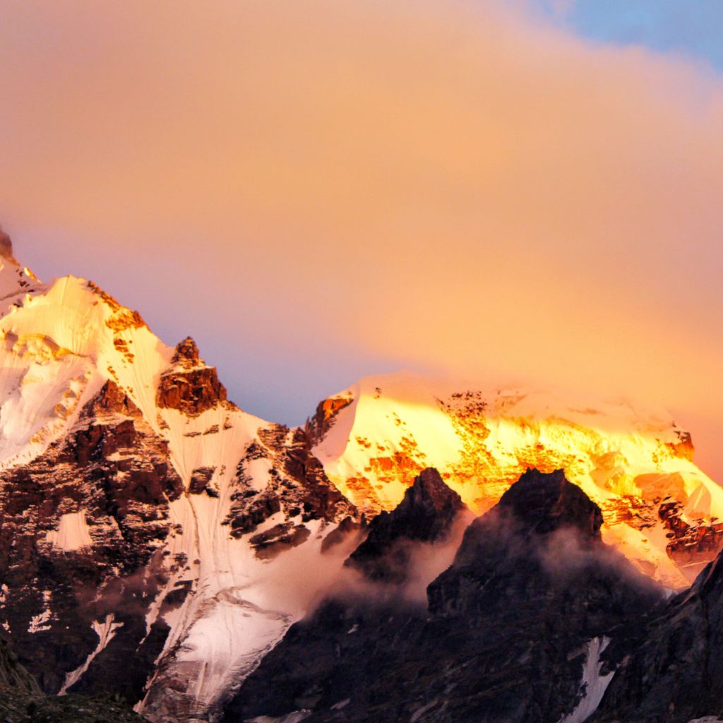 Trek from Balu Ka Ghera to Hampta Pass & Siagoru