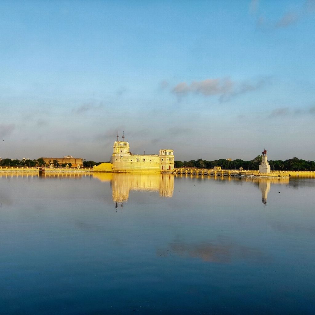 Lakhota Lake in Jamnagar during early morning