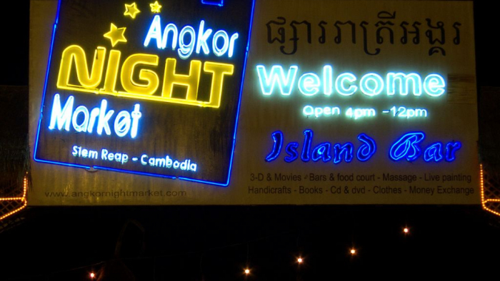 What-to-Buy-at-Siem-Reap-Night-Markets-Angkor-Night-Market-Turuhi