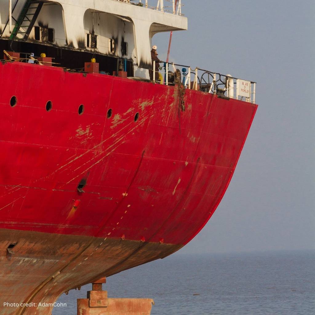 Alang Shipbreaking Yard near Bhavnagar in Gujarat is the largest in the world.