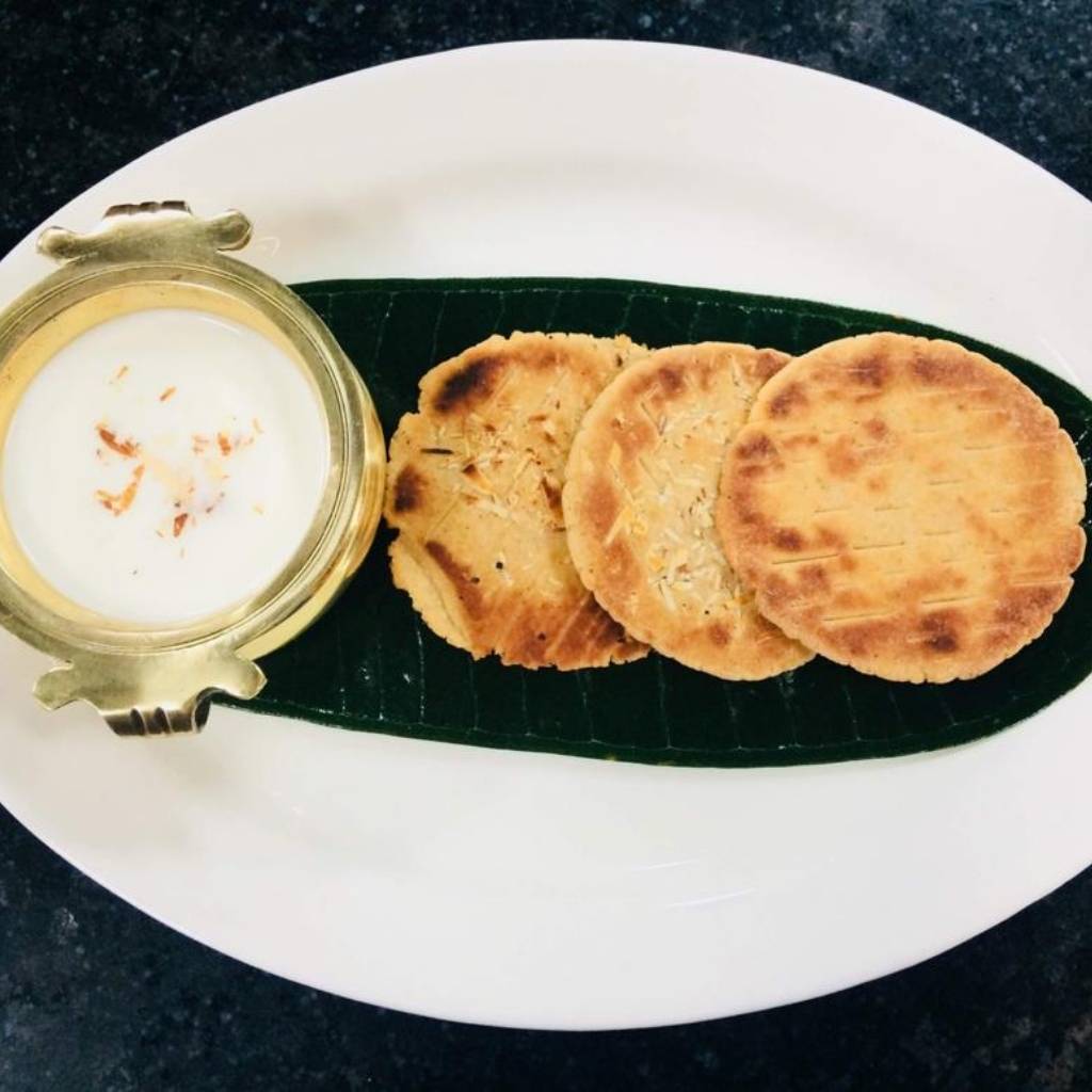Gujarati food dish - bhakri