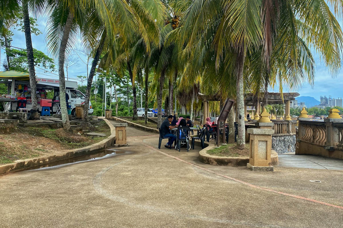 The vibrant shoreline of Shark Bay Beach is lined with restaurants and food stalls offering a colorful tapestry of flavors