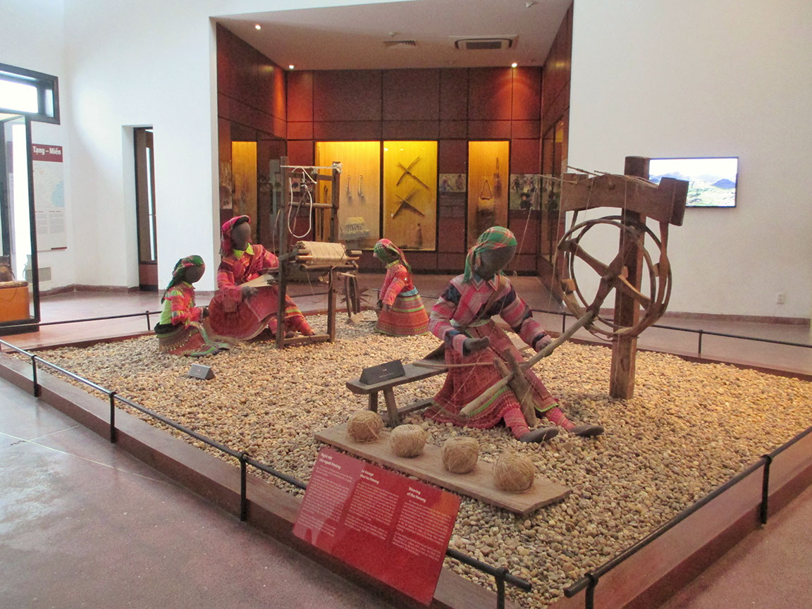 Hmong's rich tradition of hemp weaving is displayed at Ethnology museum in Hanoi