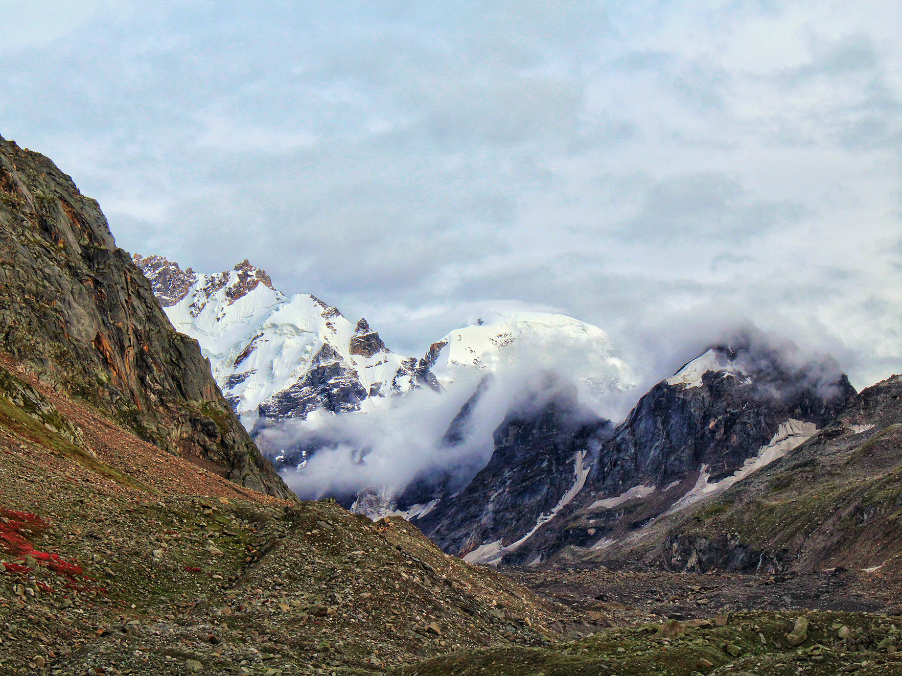 On a clear day, Hampta Pass offers a breathtaking view