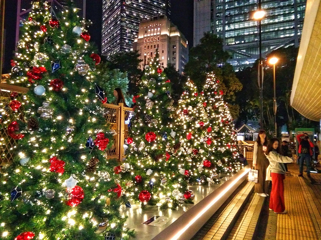 Gorgeous Christmas decor and lighting at a shopping malls in Hong Kong Island
