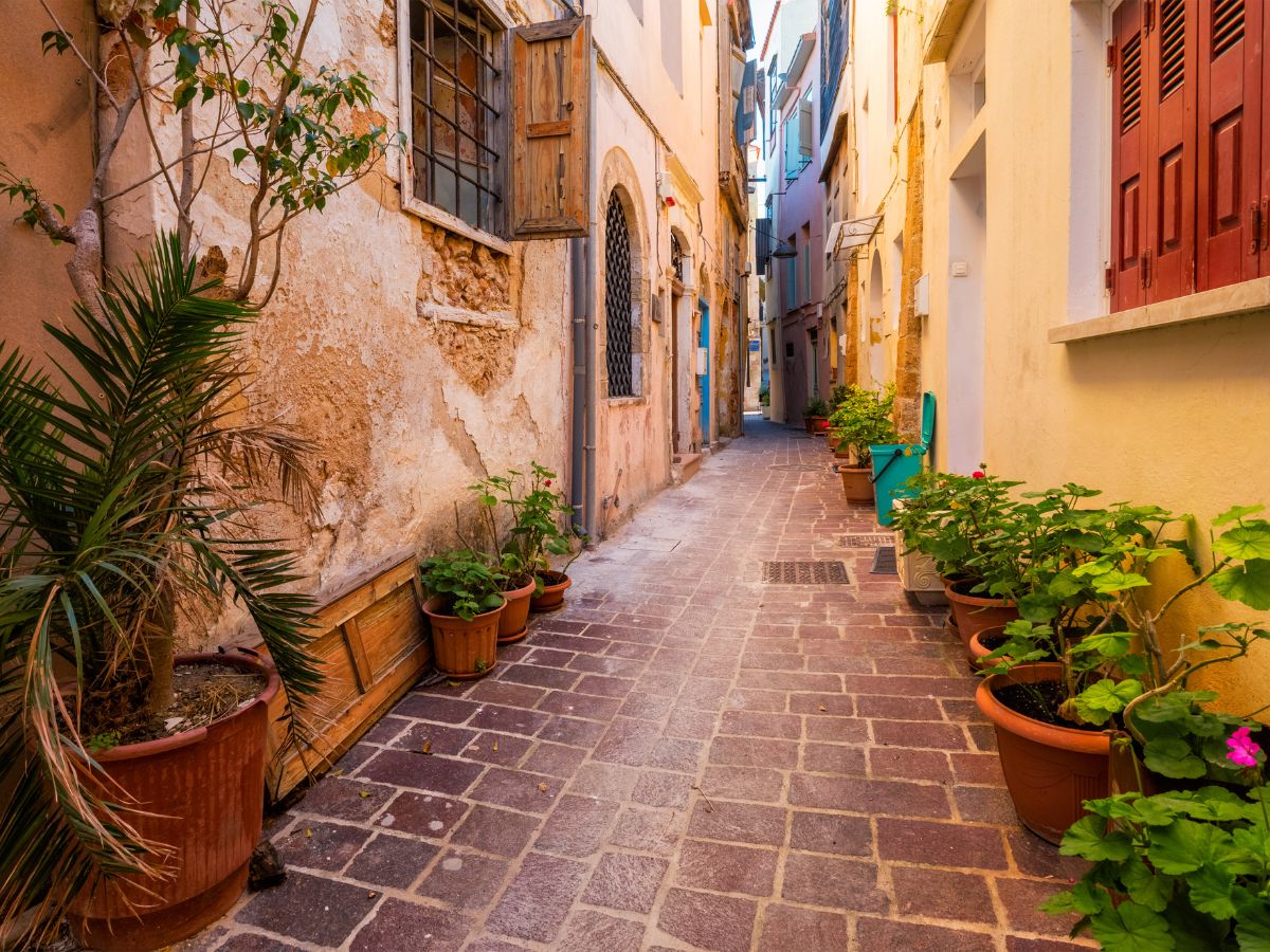 Of cobble-stoned pathways and old Venetian homes in Chania