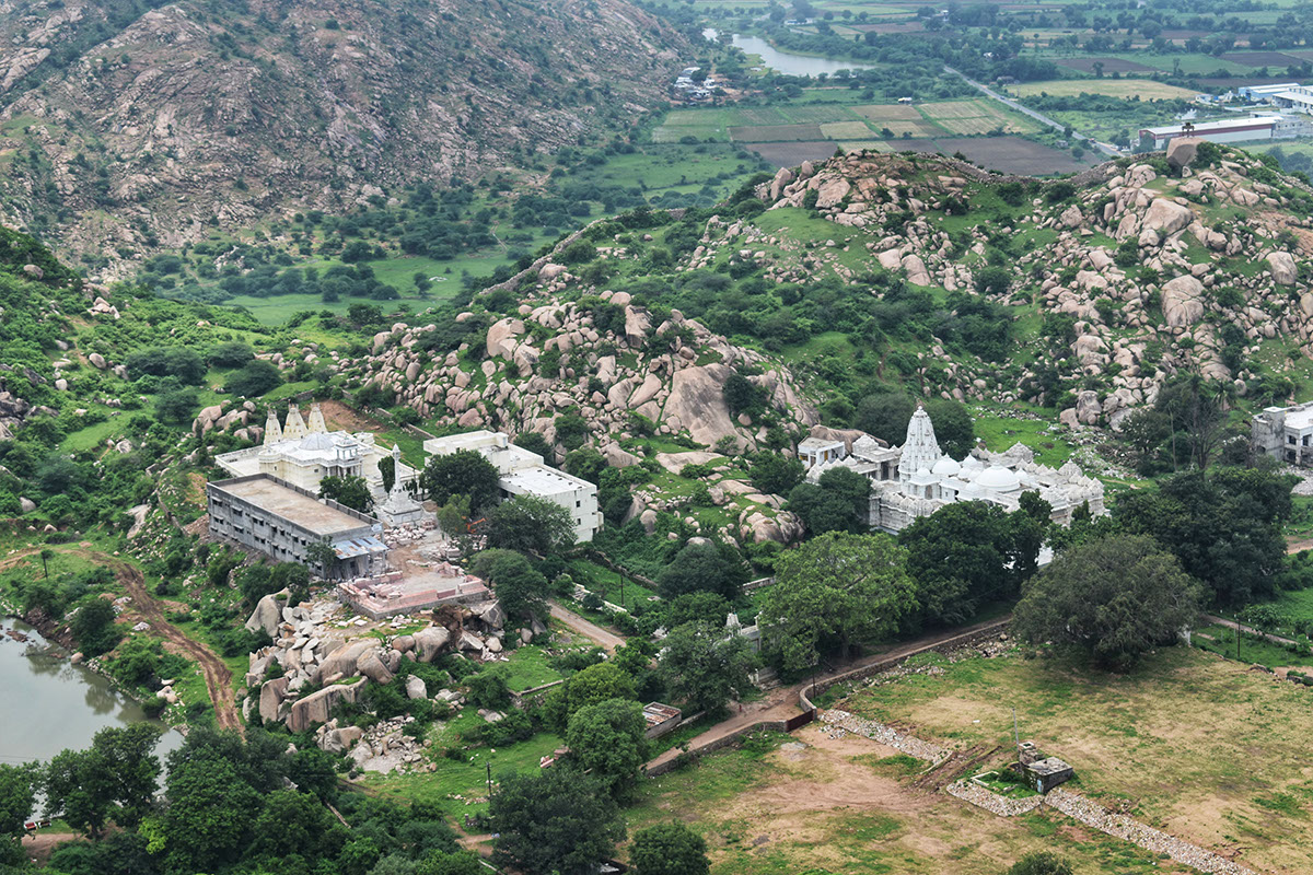 An aerial view of the Shwetambar temple (right) and Digambar temple (left) in Idar