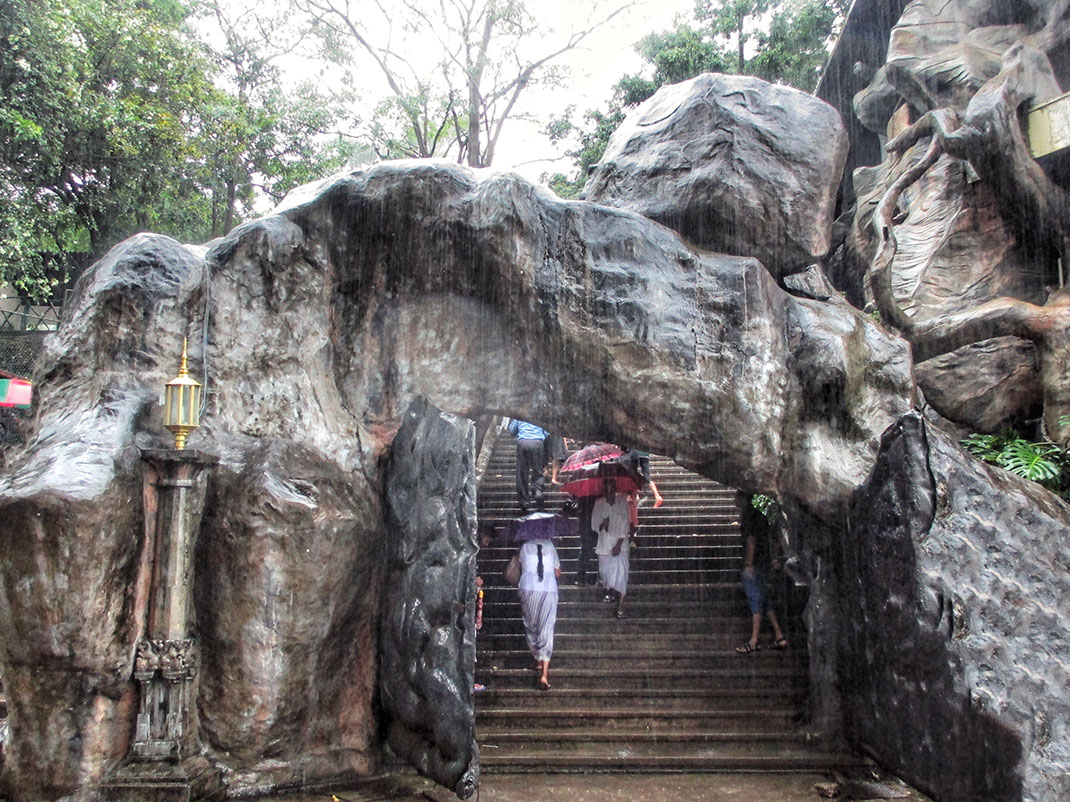 Entrance to the caves of Dambulla Temple