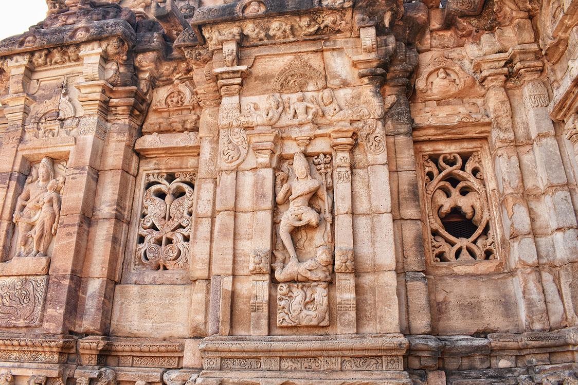 Intricate design on the outer walls of Virupaksha temple