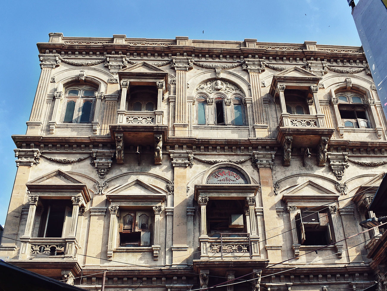 Dilapidated building of Ahmedabad Stock Exchange