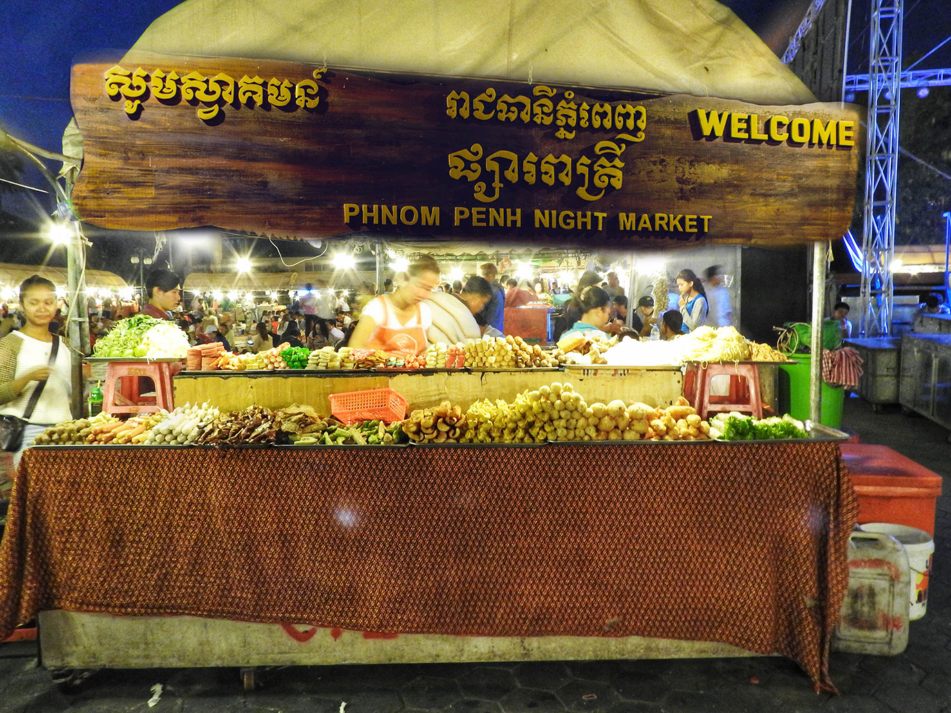 Buzzing Night Market in Phnom Penh