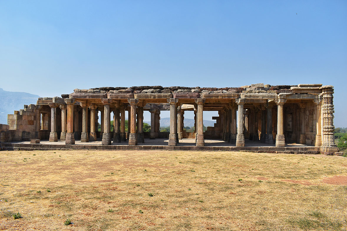 The ruins of Khajuri Masjid opposite to Vadatalav in Champaner