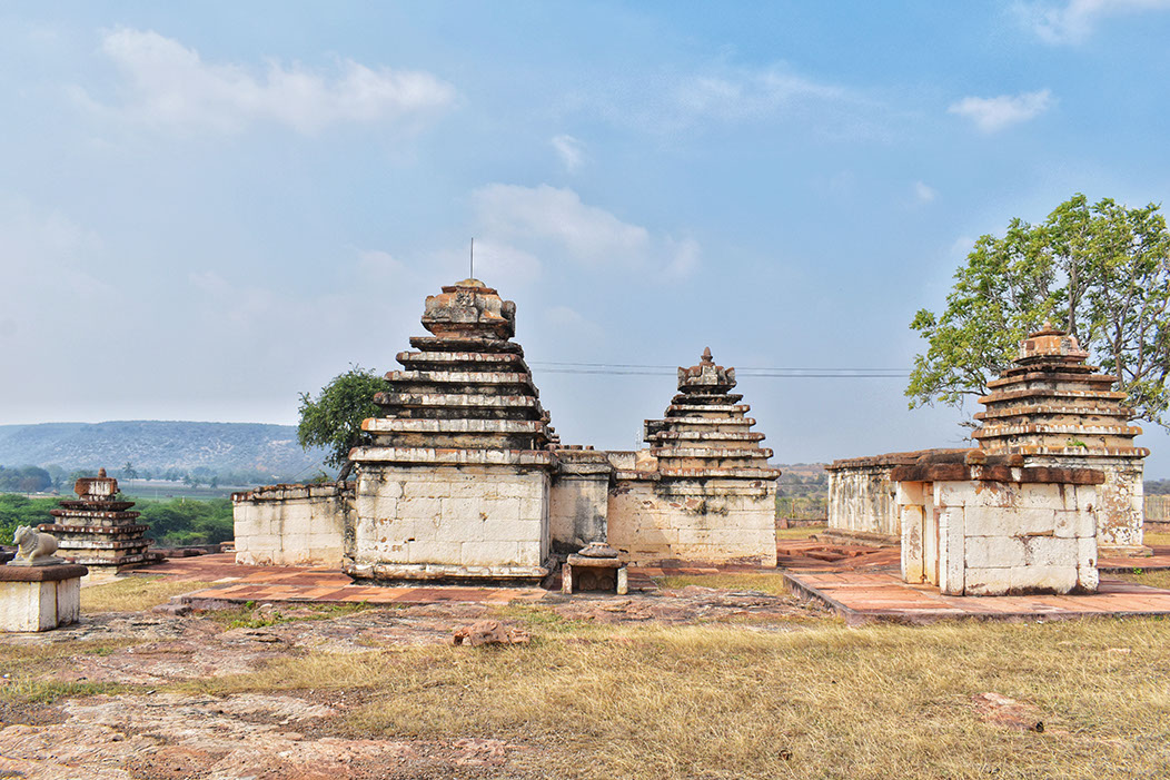 Rear view of Ramalingeshwara complex with a 7-layered shikhara