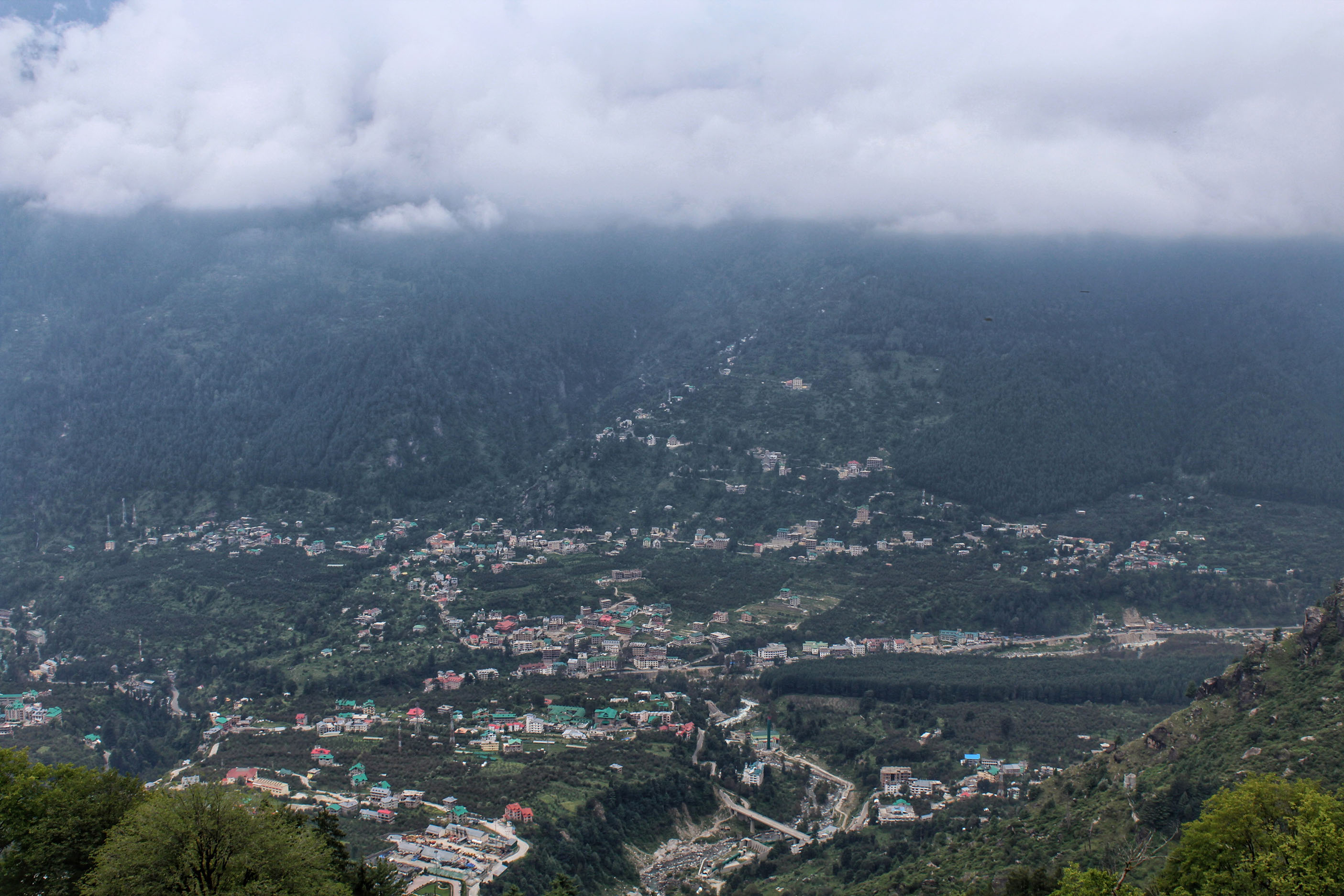 Panoramic view of Manali and the starting point of Hampta Pass trek route