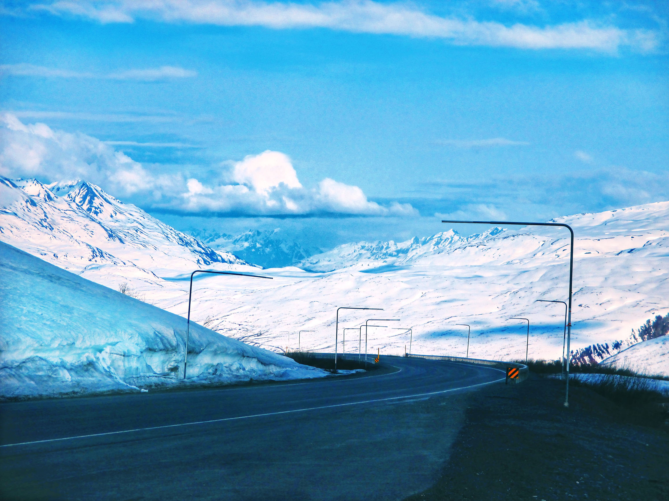 View of Thompson Pass on the way to Valdez in Alaska