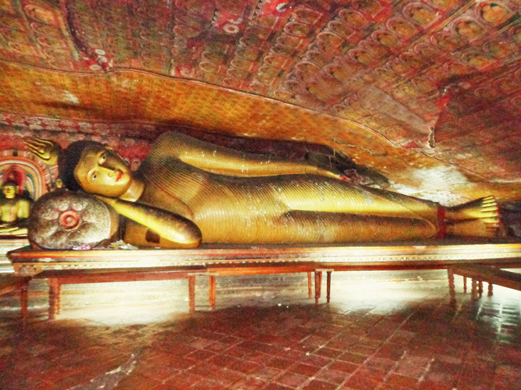 Sleeping Buddha in Dambulla Cave Temple