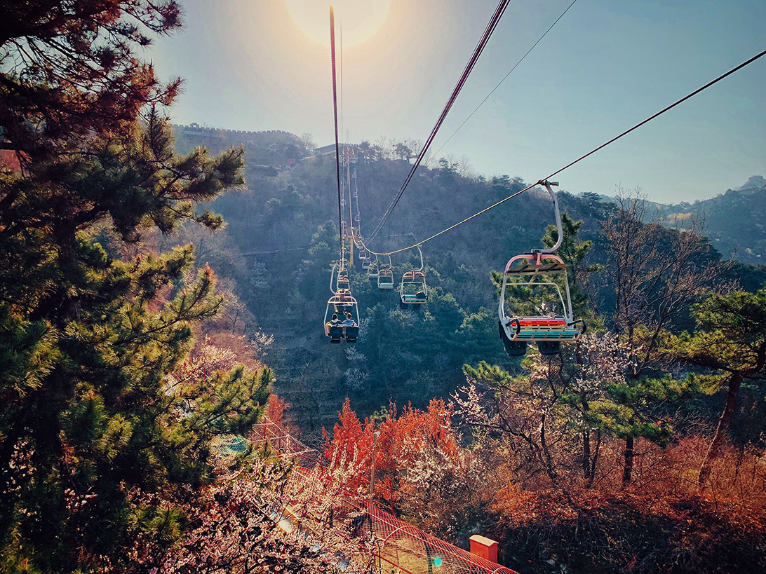 The exhilarating gondola ride to the Great wall