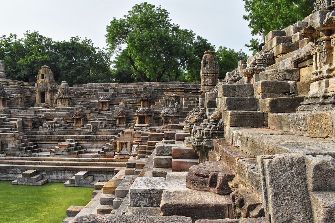 Surya Kund is surrounded by 108 temples and shrines