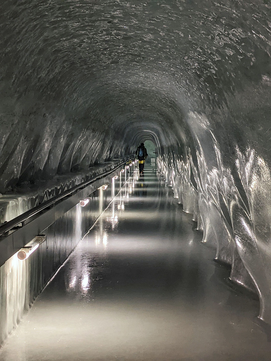 The tunnels in the Ice Palace Jungfraujoch showcase spectacular works of artists