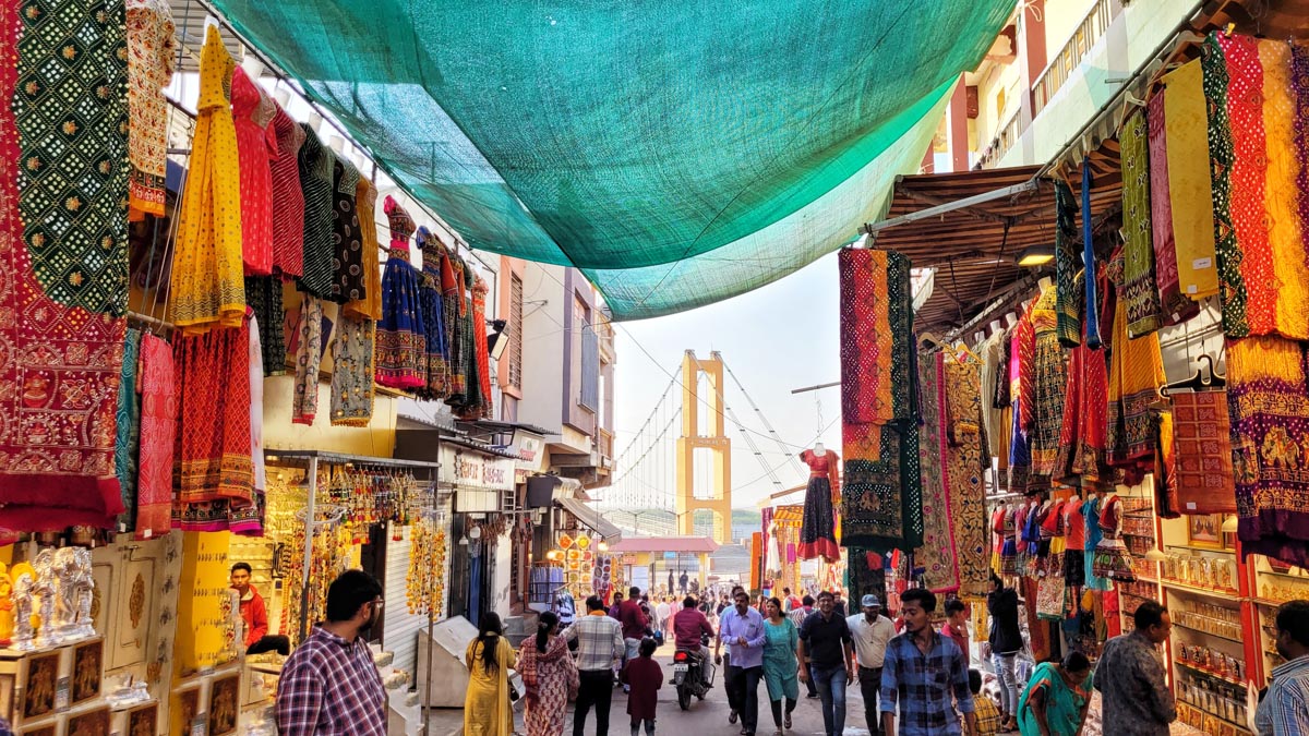 With colorful shops all around, Dwarka's markets are a shopper's paradise