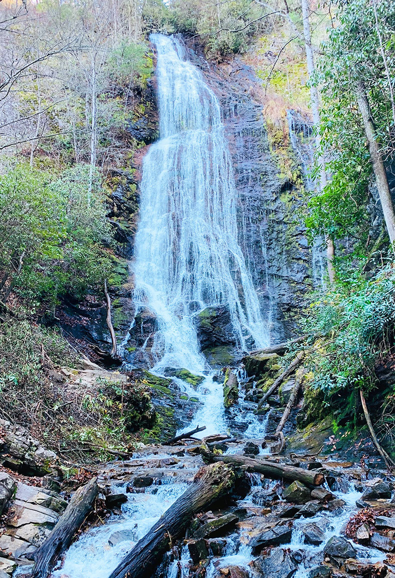 The 120-feet tall Mingo Falls in Smoky Mountains